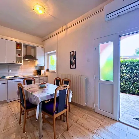 Appartement Butkovi - Two Bedroom A3 Novi Vinodolski