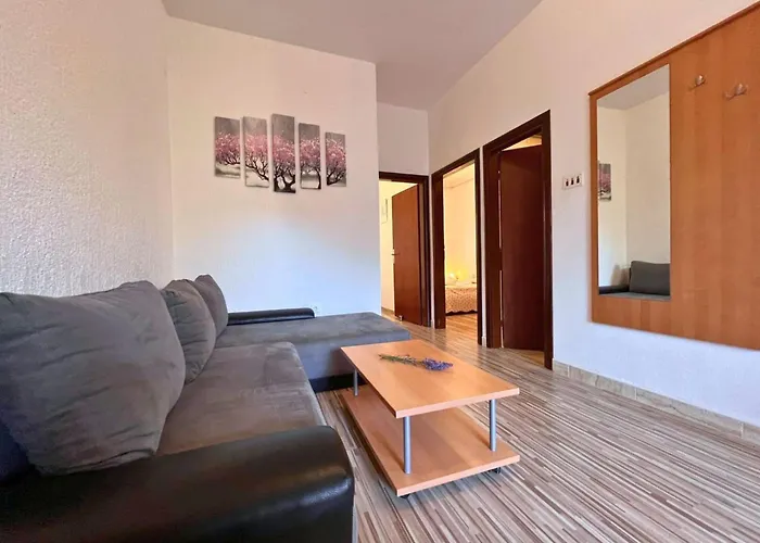Butkovi - Two Bedroom A3 דירה