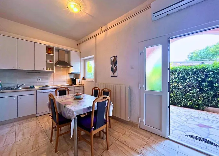 דירה Butkovi - Two Bedroom A3 נובי ווינודולסקי